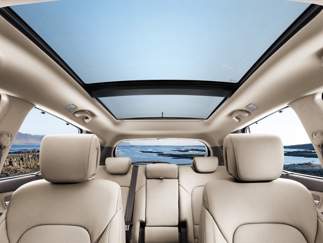 6 lý do để bạn quyết định mua xe ô tô cửa sổ trời