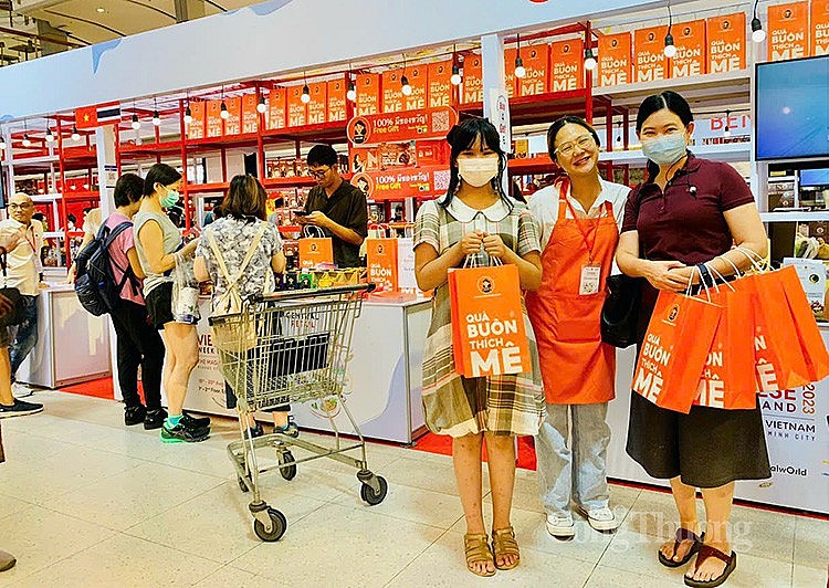 Sản phẩm của Miss Ede tham dự Tuần hàng Việt Nam tại Thái Lan năm 2023 Sản phẩm của Miss Ede tham dự Tuần hàng Việt Nam tại Thái Lan năm 2023