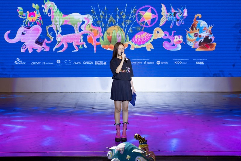 Buổi họp báo của Hoàng Thùy Linh. Ảnh internet Buổi họp báo của Hoàng Thùy Linh. Ảnh internet