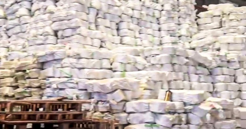 Tổng cục Hải quan thông tin về vụ đường dây buôn lậu sợi polyester Tổng cục Hải quan thông tin về vụ đường dây buôn lậu sợi polyester