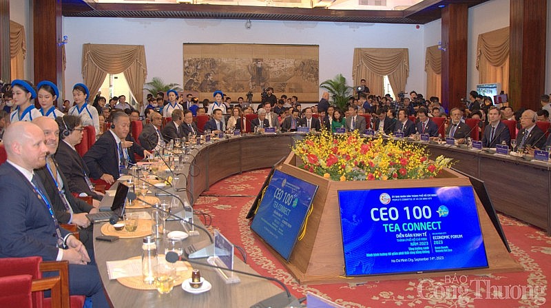 Lãnh đạo TP. Hồ Chí Minh gặp gỡ, kết nối 100 CEO tại Diễn đàn kinh tế Thành phố lần thứ 4