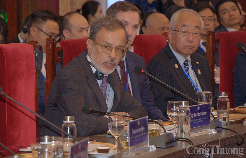 Lãnh đạo TP. Hồ Chí Minh gặp gỡ, kết nối 100 CEO tại Diễn đàn kinh tế Thành phố lần thứ 4