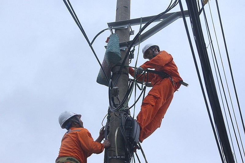 Thanh Hóa: Chỉ đạo quyết liệt việc di dời, giải quyết dứt điểm 3.120 cột điện dưới lòng đường Thanh Hóa: Chỉ đạo quyết liệt việc di dời, giải quyết dứt điểm 3.120 cột điện dưới lòng đường