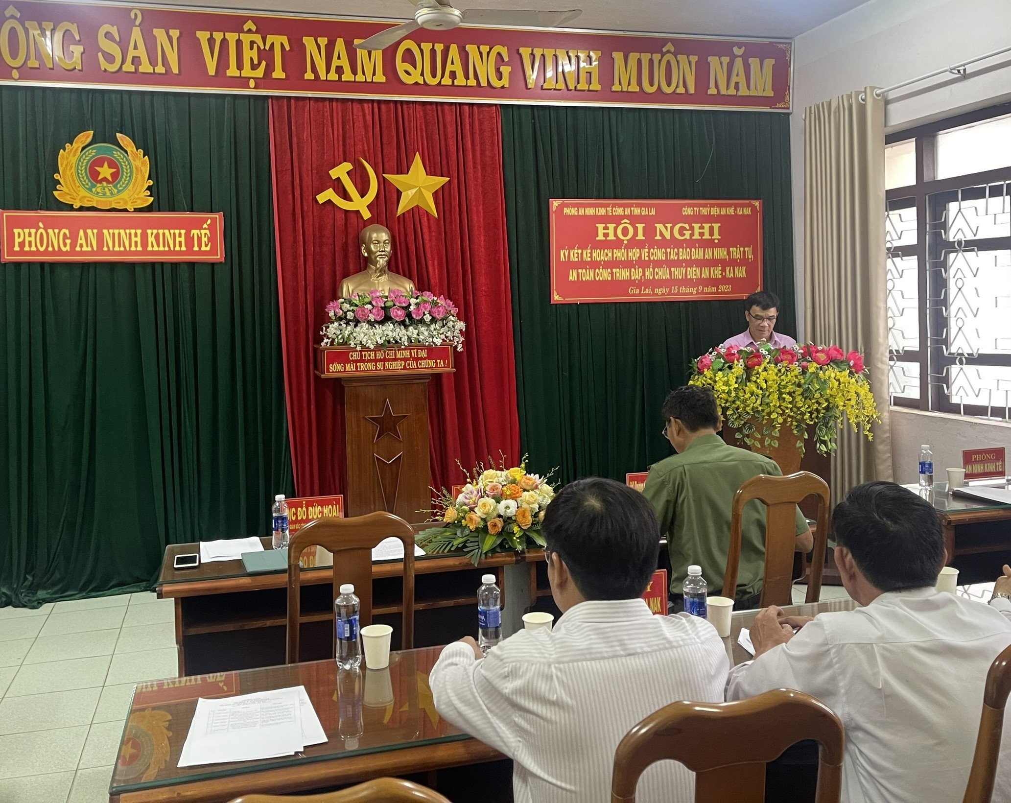 Ông Đỗ Đức Hoài – Phó Bí thư Đảng ủy, Phó Giám đốc AKKN phát biểu Ông Đỗ Đức Hoài – Phó Bí thư Đảng ủy, Phó Giám đốc AKKN phát biểu