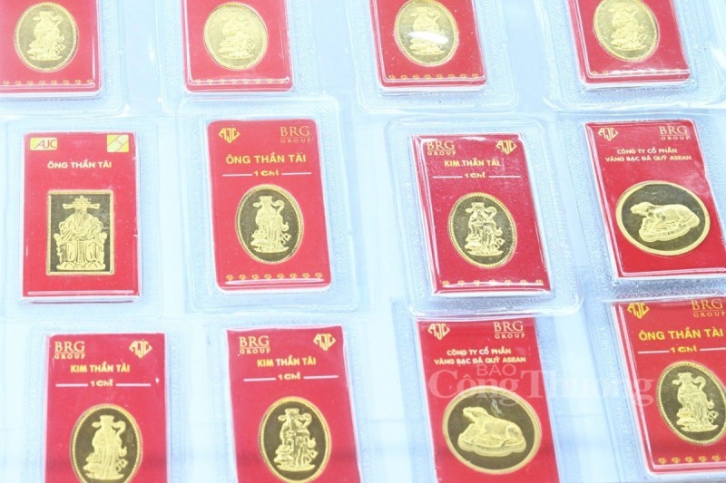 Giá vàng chiều nay 24/1/2024: Vàng Giá vàng chiều nay 24/1/2024: Vàng
