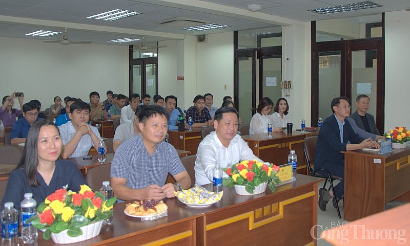 Bộ Công Thương hợp tác với Samsung đào tạo chuyên gia chuyển đổi số