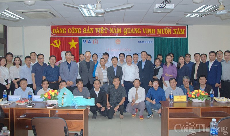 Bộ Công Thương hợp tác với Samsung đào tạo chuyên gia chuyển đổi số