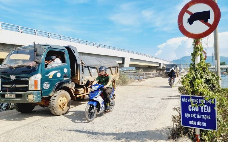 Cận cảnh loạt công trình trăm tỉ "đắp chiếu" tại Quảng Nam