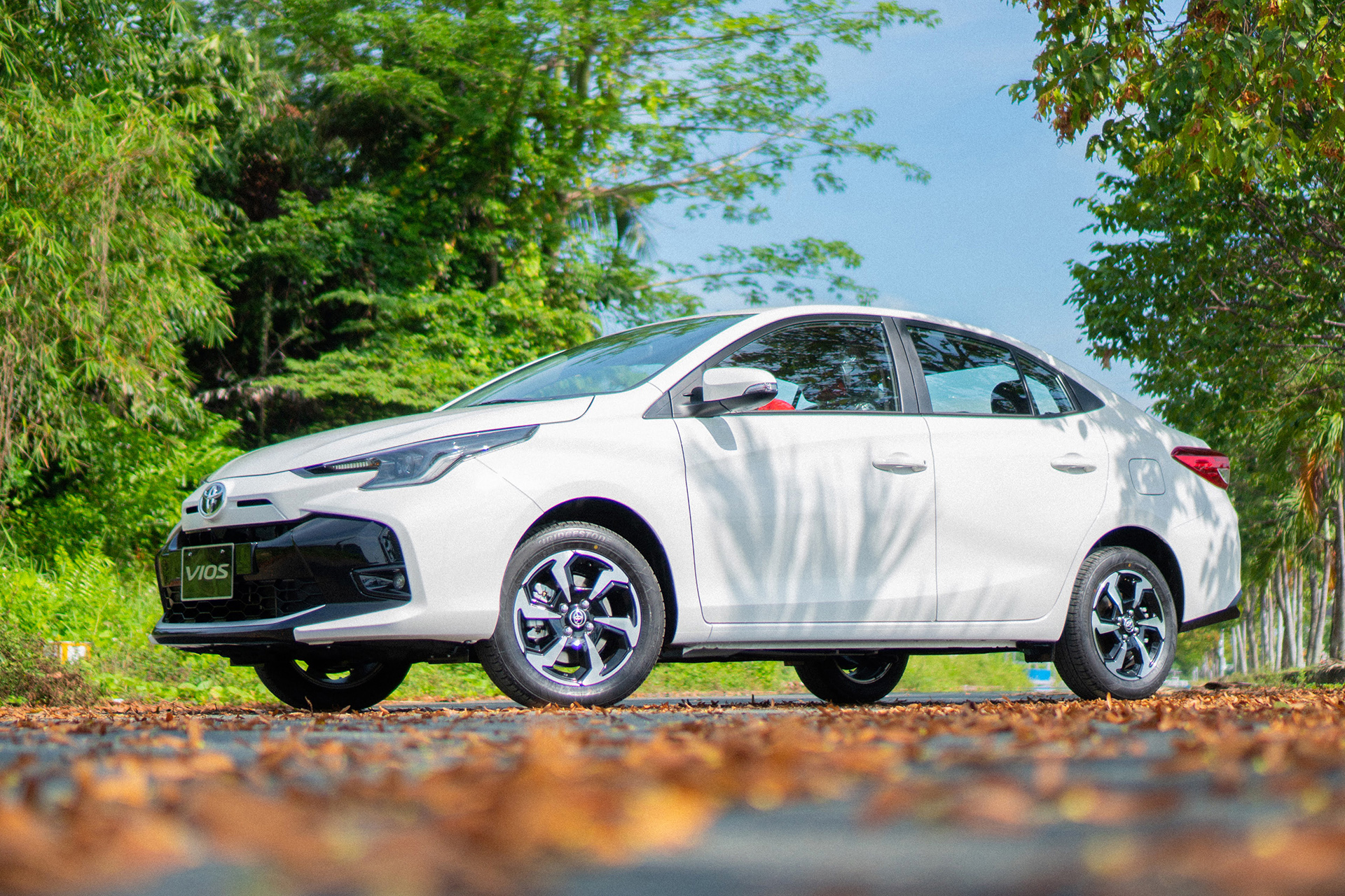 Những mẫu xe ô tô đáng mua đang giảm giá kịch sàn tại Việt Nam - Ảnh 6. ô tô giảm giá