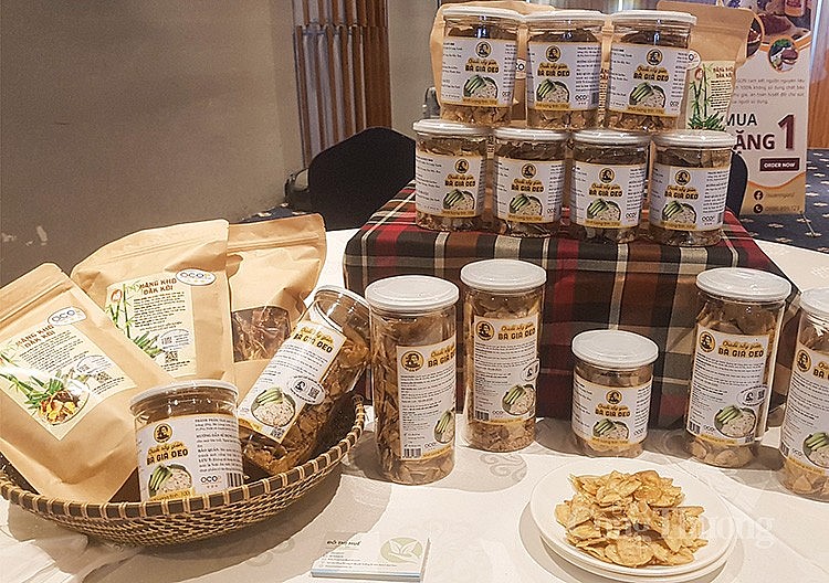 Sản phẩm chuối sây Bà Già Đeo của HTX Đăk Tơ Lung Xanh Sản phẩm chuối sây Bà Già Đeo của HTX Đăk Tơ Lung Xanh