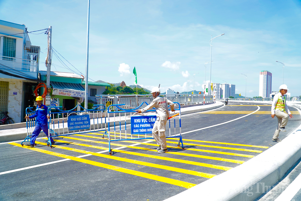 Khánh Hòa: Chính thức đưa vào khai thác cầu Xóm Bóng Khánh Hòa: Chính thức đưa vào khai thác cầu Xóm Bóng