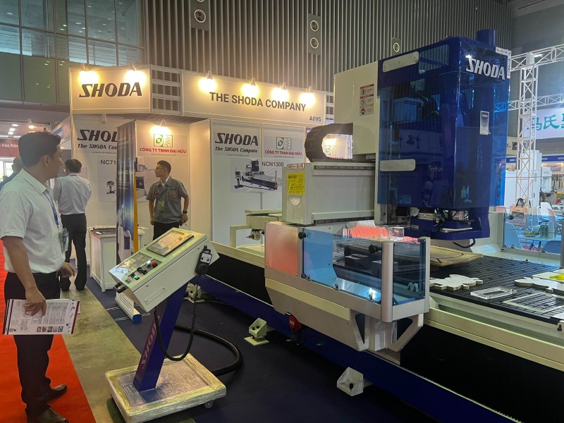 320 doanh nghiệp trưng bày tại triển lãm máy móc thiết bị ngành chế biến gỗ 320 doanh nghiệp trưng bày tại triển lãm máy móc thiết bị ngành chế biến gỗ