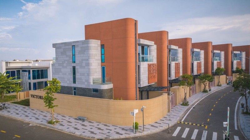 Hệ mặt dựng đẳng cấp tại Regal Victoria Hệ mặt dựng đẳng cấp tại Regal Victoria