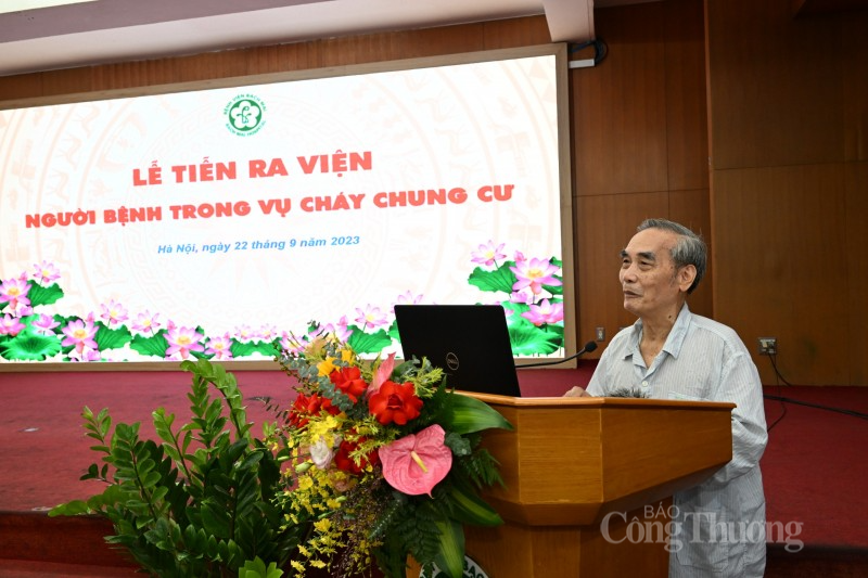 Tổ chức lễ tiễn ra viện cho 11 người bệnh là nạn nhân vụ cháy chung cư mini quận Thanh Xuân Tổ chức lễ tiễn ra viện cho 11 người bệnh là nạn nhân vụ cháy chung cư mini quận Thanh Xuân