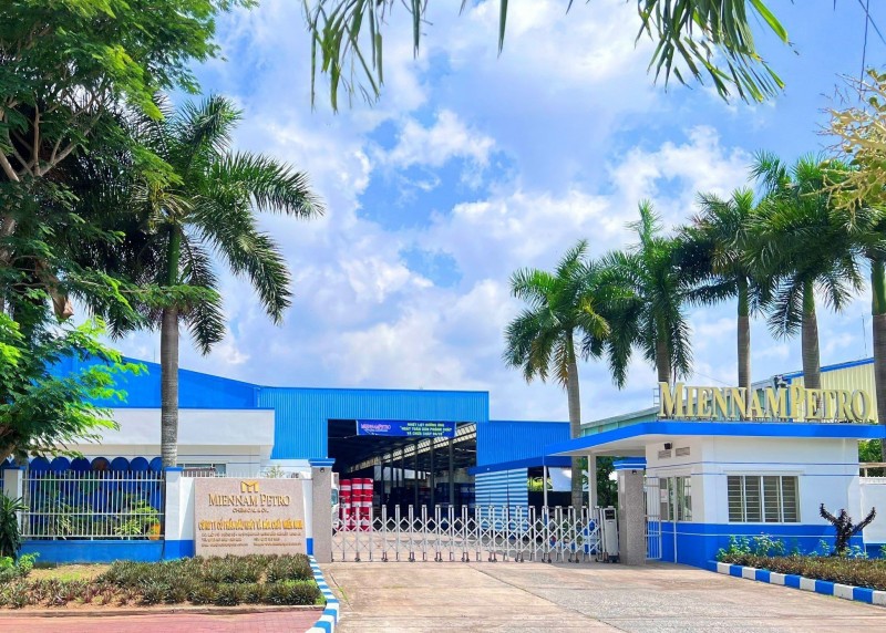 Công ty MiennamPetro đồng hành cùng giải Tennis doanh nhân trẻ thành phố Hồ Chí Minh
