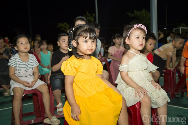 Đà Nẵng: Trao quà cho các cháu thiếu nhi con công nhân, người lao động có hoàn cảnh khó khăn