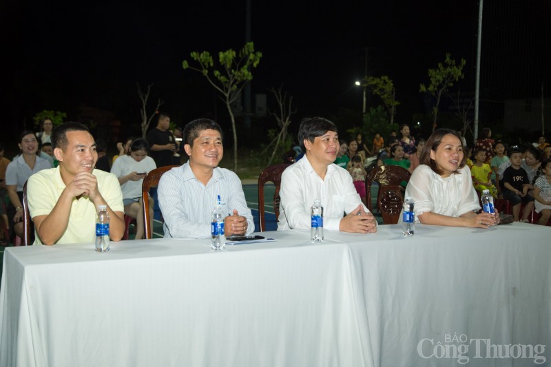 Đà Nẵng: Trao quà cho các cháu thiếu nhi con công nhân, người lao động có hoàn cảnh khó khăn