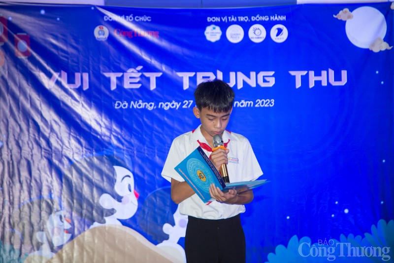 Đà Nẵng: Trao quà cho các cháu thiếu nhi con công nhân, người lao động có hoàn cảnh khó khăn