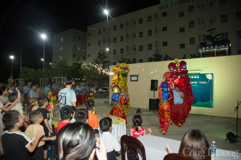 Đà Nẵng: Trao quà cho các cháu thiếu nhi con công nhân, người lao động có hoàn cảnh khó khăn