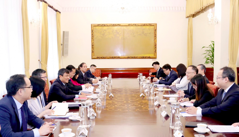 Đề nghị Trung Quốc tiếp tục mở rộng nhập khẩu hàng hóa, nông thủy sản của Việt Nam