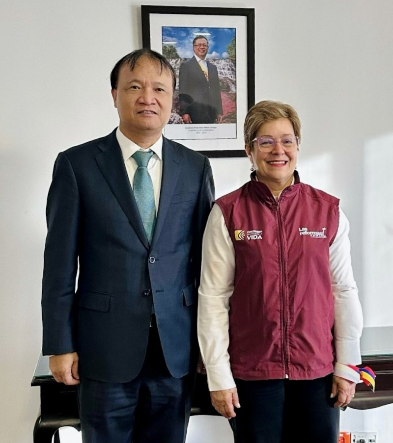 Thứ trưởng Đỗ Thắng Hải và Bộ trưởng Bộ Lao động Colombia Gloria Ines Ramire Thứ trưởng Đỗ Thắng Hải và Bộ trưởng Bộ Lao động Colombia Gloria Ines Ramire