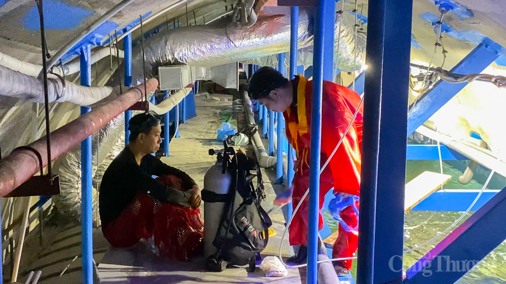 Múa lân dưới nước Tết Trung thu Múa lân dưới nước Tết Trung thu