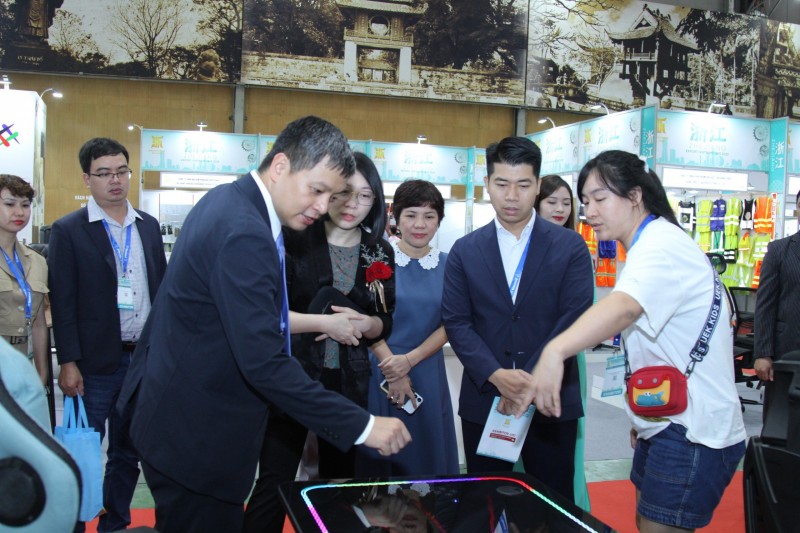 Kết nối giao thương hàng hoá doanh nghiệp Chiết Giang (Trung Quốc) tại Hà Nội Kết nối giao thương hàng hoá doanh nghiệp Chiết Giang (Trung Quốc) tại Hà Nội