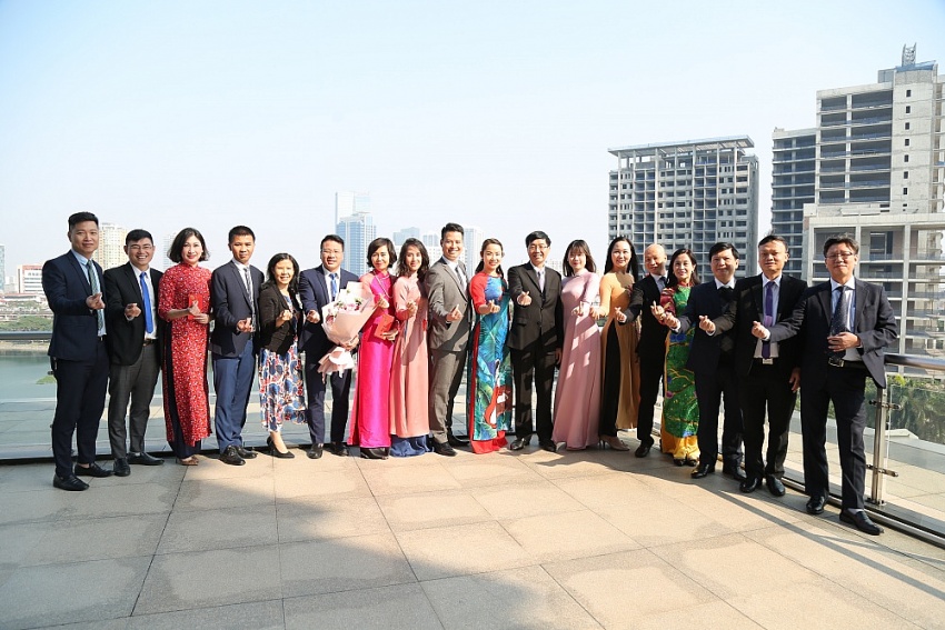 Tập thể cán bộ và lãnh đạo Ban TT&VHDN năm 2019 Tập thể cán bộ và lãnh đạo Ban TT&VHDN năm 2019