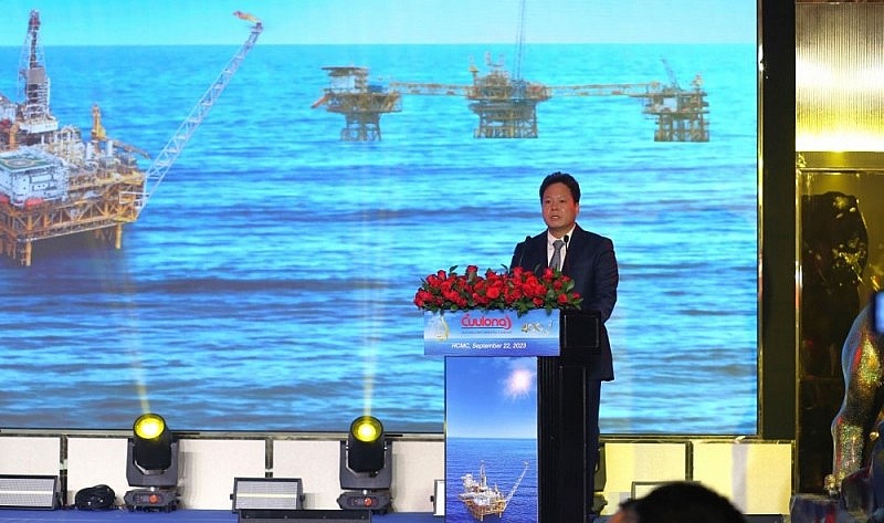 Cửu Long JOC kỷ niệm 25 năm thành lập và cột mốc 400 triệu thùng dầu Cửu Long JOC kỷ niệm 25 năm thành lập và cột mốc 400 triệu thùng dầu