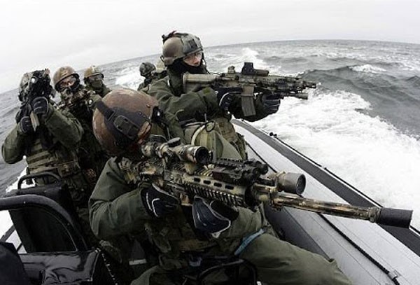 Có nhiều thông tin về việc binh sĩ Ukraine đang sử dụng chiến thuật được đặc nhiệm SAS truyền thụ. Ảnh: Defense News. Có nhiều thông tin về việc binh sĩ Ukraine đang sử dụng chiến thuật được đặc nhiệm SAS truyền thụ. Ảnh: Defense News.