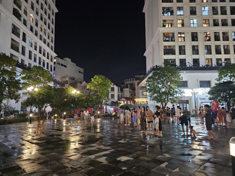 Hoạt động của người dân vẫn diễn ra bình thường Hoạt động của người dân vẫn diễn ra bình thường