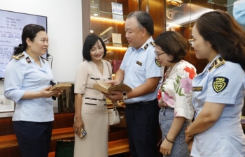 Nêu cao trách nhiệm người đứng đầu trong lực lượng Quản lý thị trường