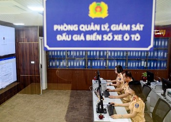 Phiên đấu giá biển số ô tô sáng 3/10: Nhiều biển đẹp “đồng giá”, biển 51K-889.99 chốt giá bất ngờ