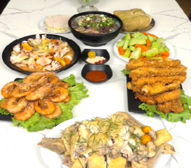 Mâm cơm 800k có gì?