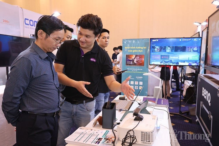 Công nghệ số và dữ liệu số: Công cụ đột phá Kinh tế số TP. Hồ Chí Minh Công nghệ số và dữ liệu số: Công cụ đột phá Kinh tế số TP. Hồ Chí Minh