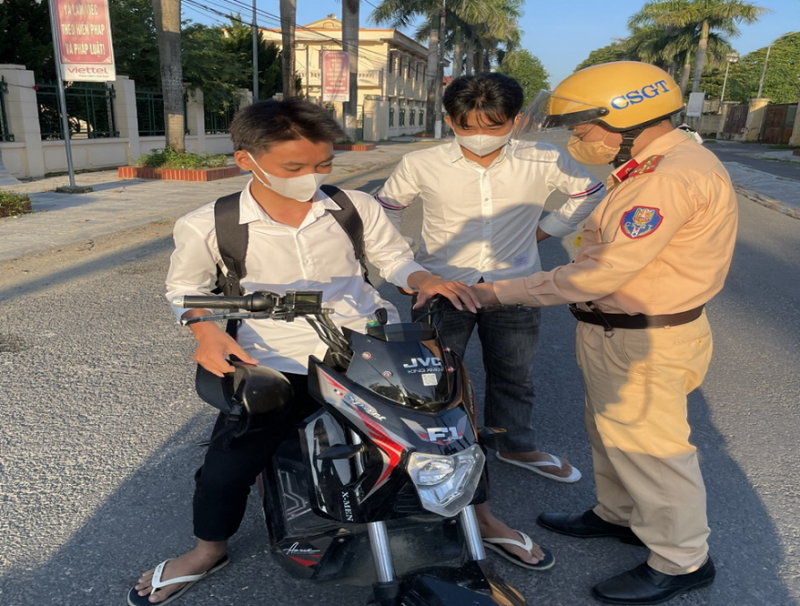 Thanh Hóa: Xử lý hơn 1.400 học sinh, sinh viên vi phạm trật tự an toàn giao thông Thanh Hóa: Xử lý hơn 1.400 học sinh, sinh viên vi phạm trật tự an toàn giao thông