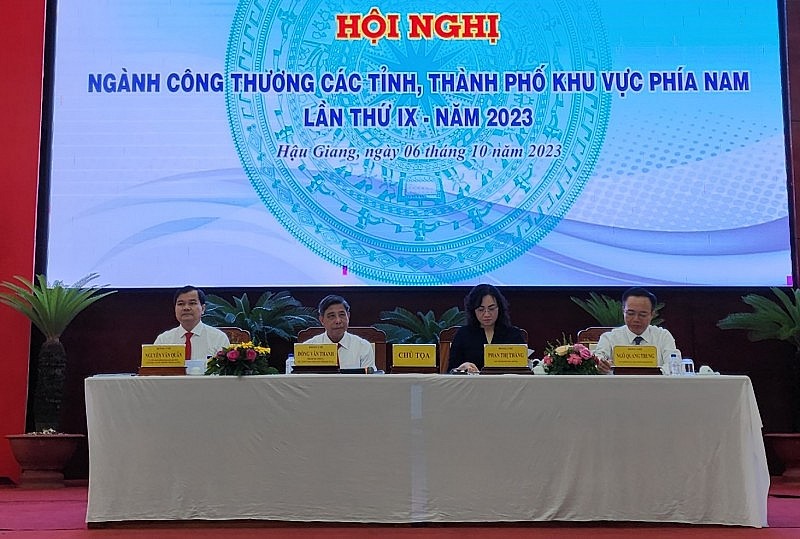 Hội nghị ngành Công Thương phía Nam năm 2023: Nhiều tỉnh, thành duy trì tăng trưởng trong khó khăn Hội nghị ngành Công Thương phía Nam năm 2023: Nhiều tỉnh, thành duy trì tăng trưởng trong khó khăn