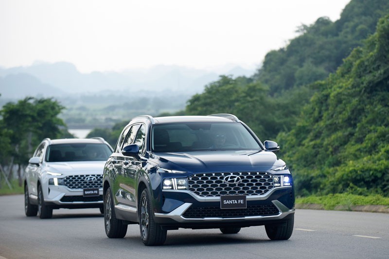 Hyundai Tucson và Santa Fe có giá mới, giảm cả trăm triệu đồng Hyundai Tucson và Santa Fe có giá mới, giảm cả trăm triệu đồng