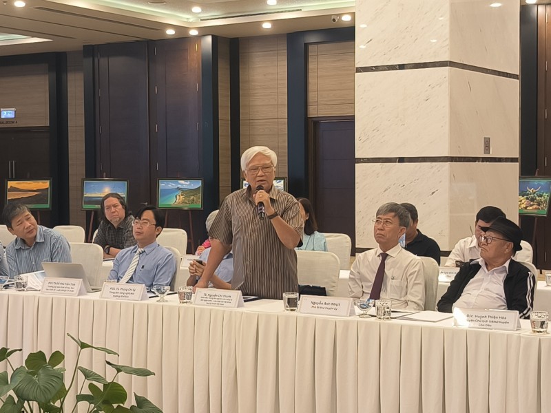 Tiến sĩ Nguyễn Chí Thành - Giám đốc Trung tâm Nghiên cứu rừng và đất ngập nước Tiến sĩ Nguyễn Chí Thành - Giám đốc Trung tâm Nghiên cứu rừng và đất ngập nước