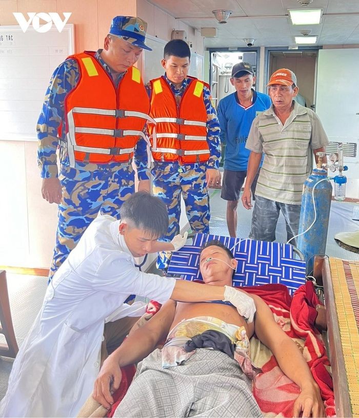 Bạn đọc quan tâm 24h: Mạo danh Bệnh viện Quân đội, lừa đảo 7.000 người; mưa lớn khiến cá chết hàng loạt Bạn đọc quan tâm 24h: Mạo danh Bệnh viện Quân đội, lừa đảo 7.000 người; mưa lớn khiến cá chết hàng loạt