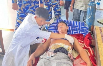 Bạn đọc quan tâm 24h: Cá kiếm đâm ngang bụng thuyền trưởng; mạo danh Bệnh viện Quân đội, lừa đảo 7.000 người