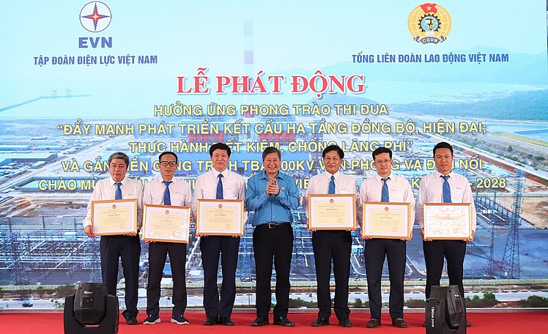 Hiệu quả từ các phong trào thi đua của Công đoàn EVNNPT