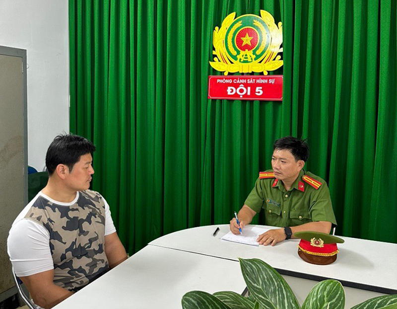 Son Teaheum cầm đầu đường dây mại dâm (Ảnh: Thuận Thiên). Son Teaheum cầm đầu đường dây mại dâm (Ảnh: Thuận Thiên).