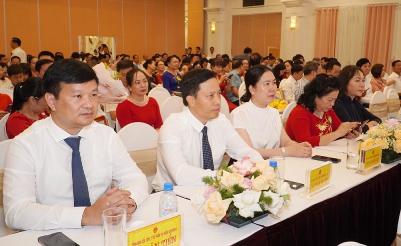 Thái Bình: Tôn vinh 61 tập thể, cá nhân là doanh nghiệp, doanh nhân Thái Bình: Tôn vinh 61 tập thể, cá nhân là doanh nghiệp, doanh nhân