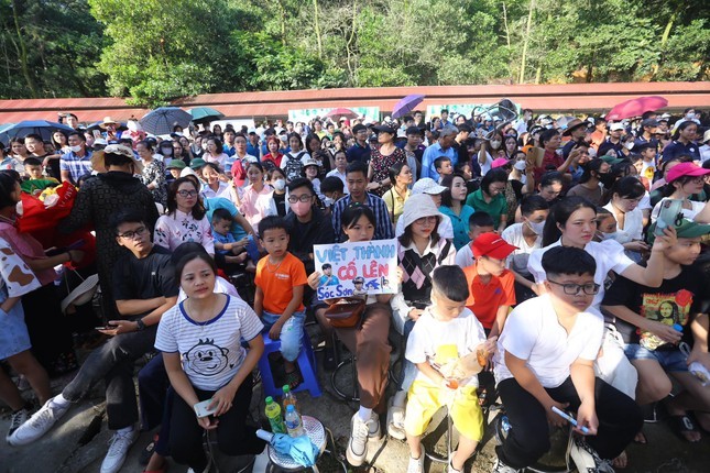 Trực tiếp Chung kết đường lên đỉnh Olympia từ điểm cầu Sóc Sơn Hà Nội: Gần 2000 người cổ vũ Nguyễn Việt Thành Trực tiếp Chung kết đường lên đỉnh Olympia từ điểm cầu Sóc Sơn Hà Nội: Gần 2000 người cổ vũ Nguyễn Việt Thành