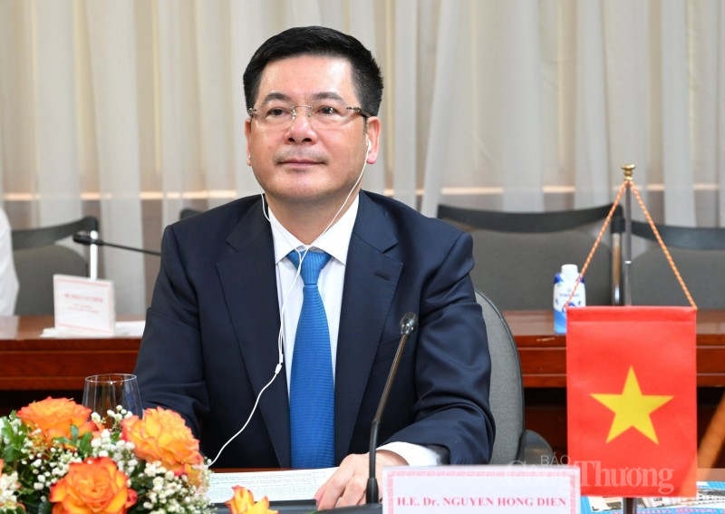 Kỳ họp lần thứ 5 Ủy ban liên Chính phủ Việt Nam - Các Tiểu vương quốc Ả-rập Thống nhất (UAE) Kỳ họp lần thứ 5 Ủy ban liên Chính phủ Việt Nam - Các Tiểu vương quốc Ả-rập Thống nhất (UAE)