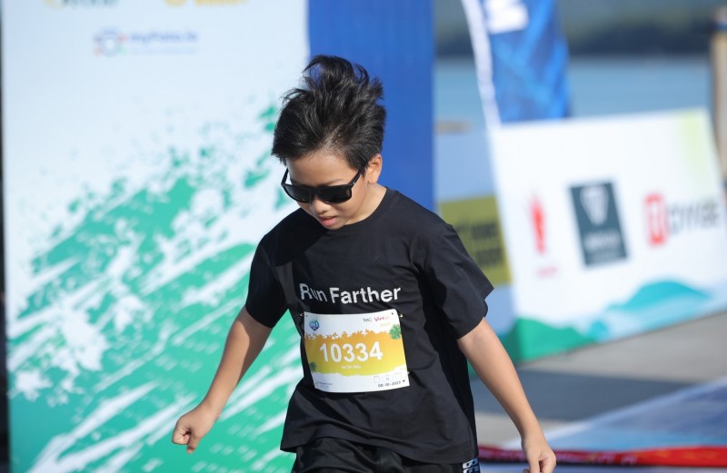 Quảng Ninh: Hơn 800 vận động viên tham gia giải chạy trên "thiên đường du lịch biển Cô Tô" Quảng Ninh: Hơn 800 vận động viên tham gia giải chạy trên "thiên đường du lịch biển Cô Tô"