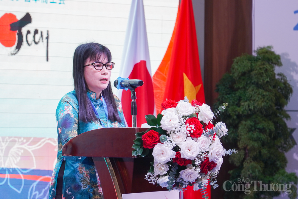 Bà Phan Thị Thu Cúc - Phó Giám đốc phụ trách Sở Công Thương tỉnh Khánh Hòa Bà Phan Thị Thu Cúc - Phó Giám đốc phụ trách Sở Công Thương tỉnh Khánh Hòa