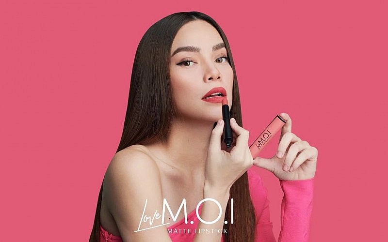 Ca sĩ Hồ Ngọc Hà sang tên M.O.I Cosmetics cho thương nhân Trung Quốc Ca sĩ Hồ Ngọc Hà sang tên M.O.I Cosmetics cho thương nhân Trung Quốc