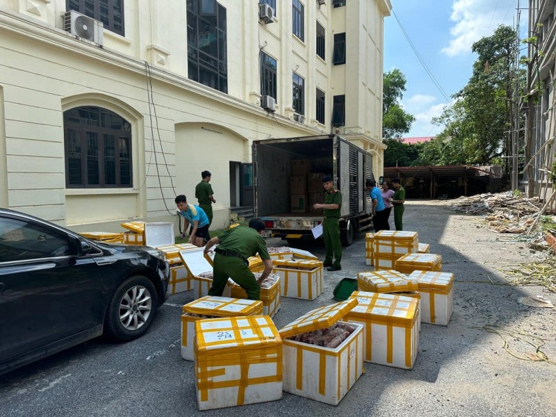Bản tin Chống buôn lậu 10/10: Phát hiện kho thuốc lá điện tử trị giá 70 tỷ đồng Bản tin Chống buôn lậu 10/10: Phát hiện kho thuốc lá điện tử trị giá 70 tỷ đồng